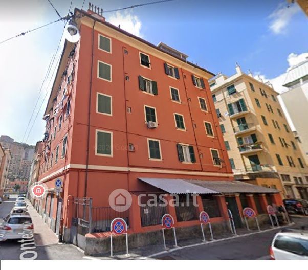 Appartamento in Vendita in Via Francesco Montebruno 6 a Genova
