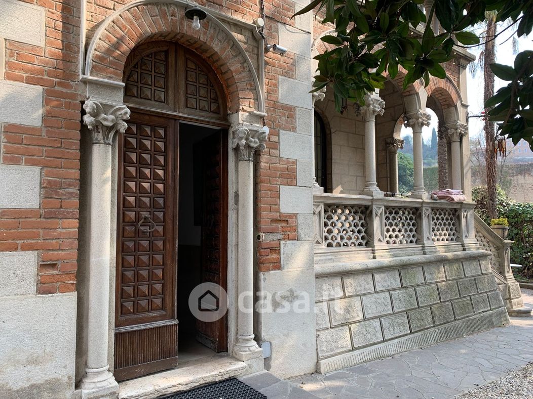 Appartamento in Vendita in Via Castello San Felice a Verona