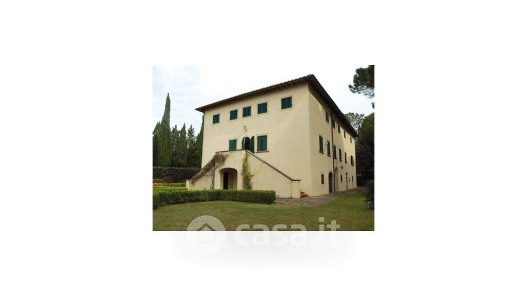 Villa in Vendita in Strada Comunale di Gello a Montecatini Val di Cecina