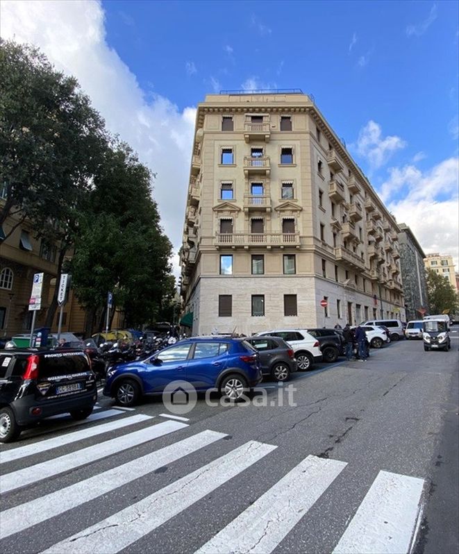Appartamento in Vendita in Corso Mentana 4 a Genova