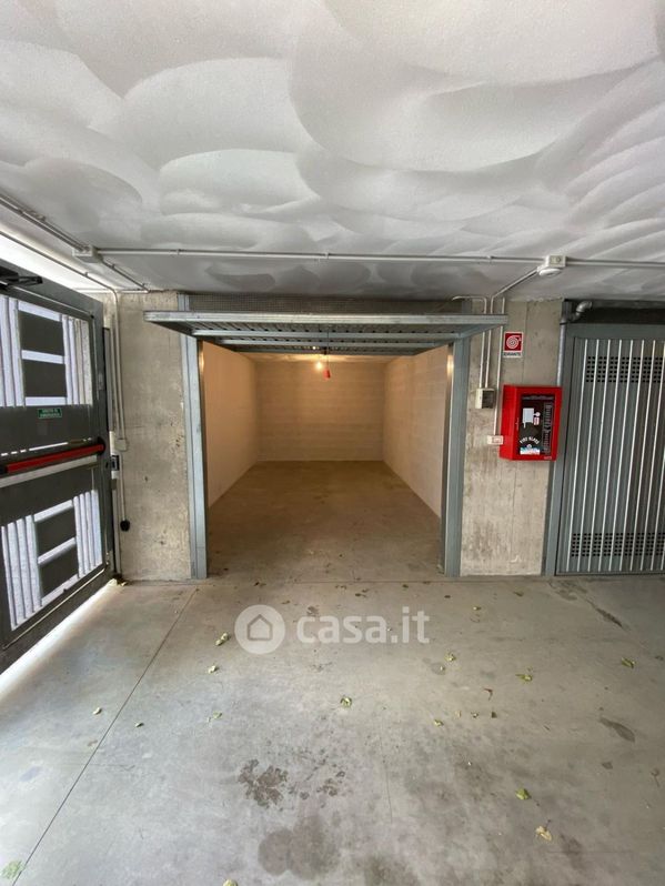 Garage/Posto auto in Vendita in Via Luciano Bausi a Firenze