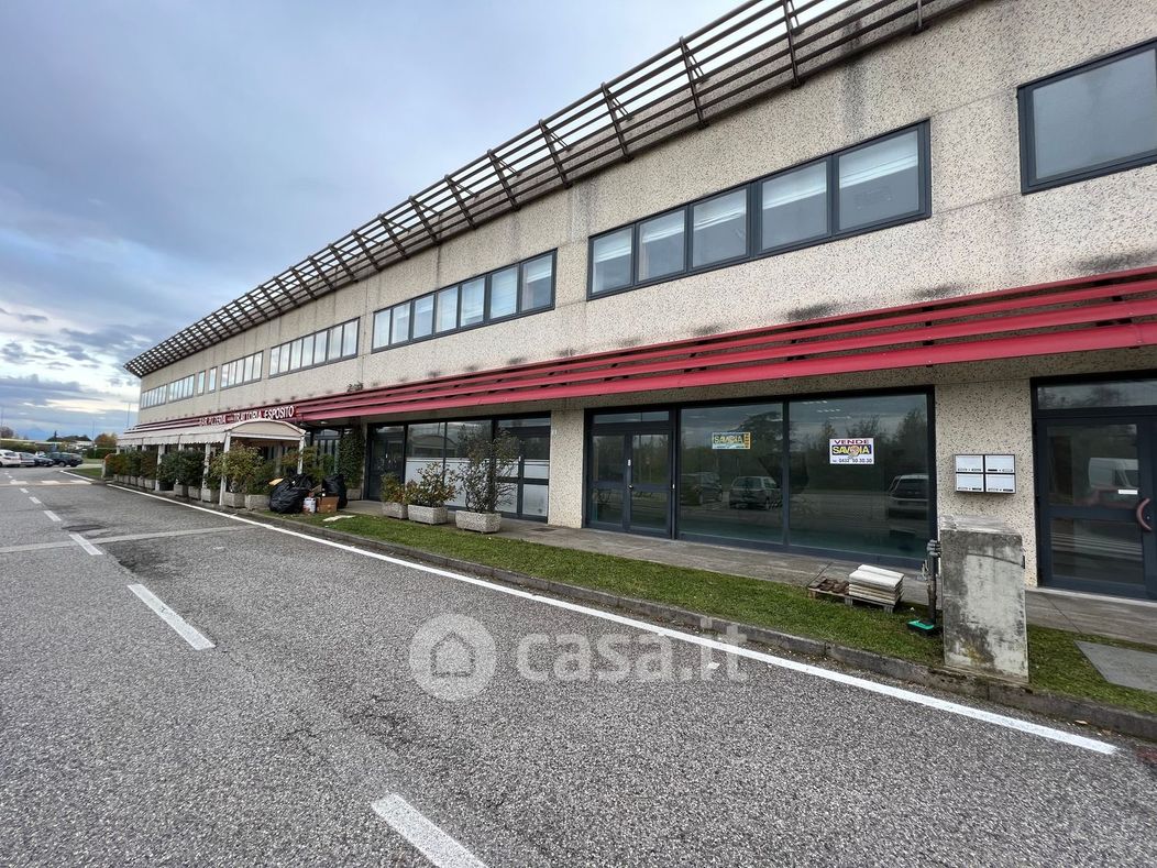 Negozio/Locale commerciale in Vendita in Via Stiria 36 a Udine