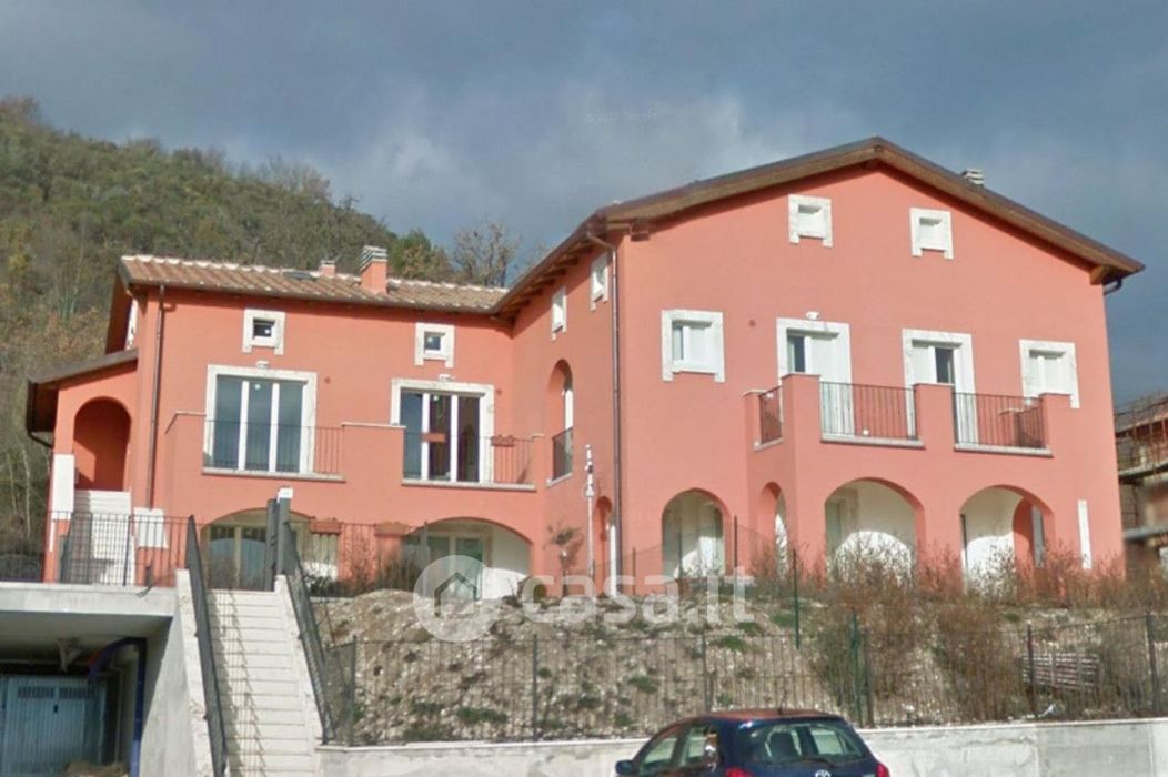 Appartamento in Vendita in Via Monte la Rocca a Terni