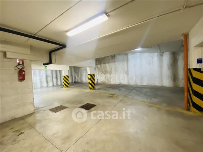 Garage/Posto auto in Affitto in Via Antonio Ceriani a Roma