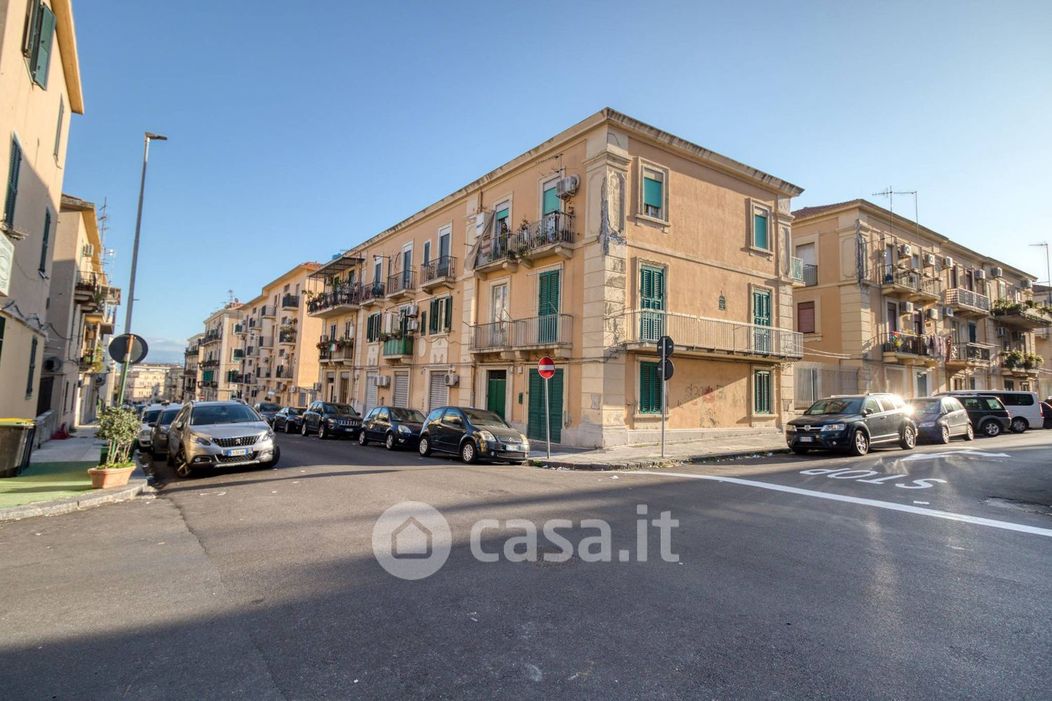 Appartamento in Vendita in Via Alessandro Manzoni a Messina