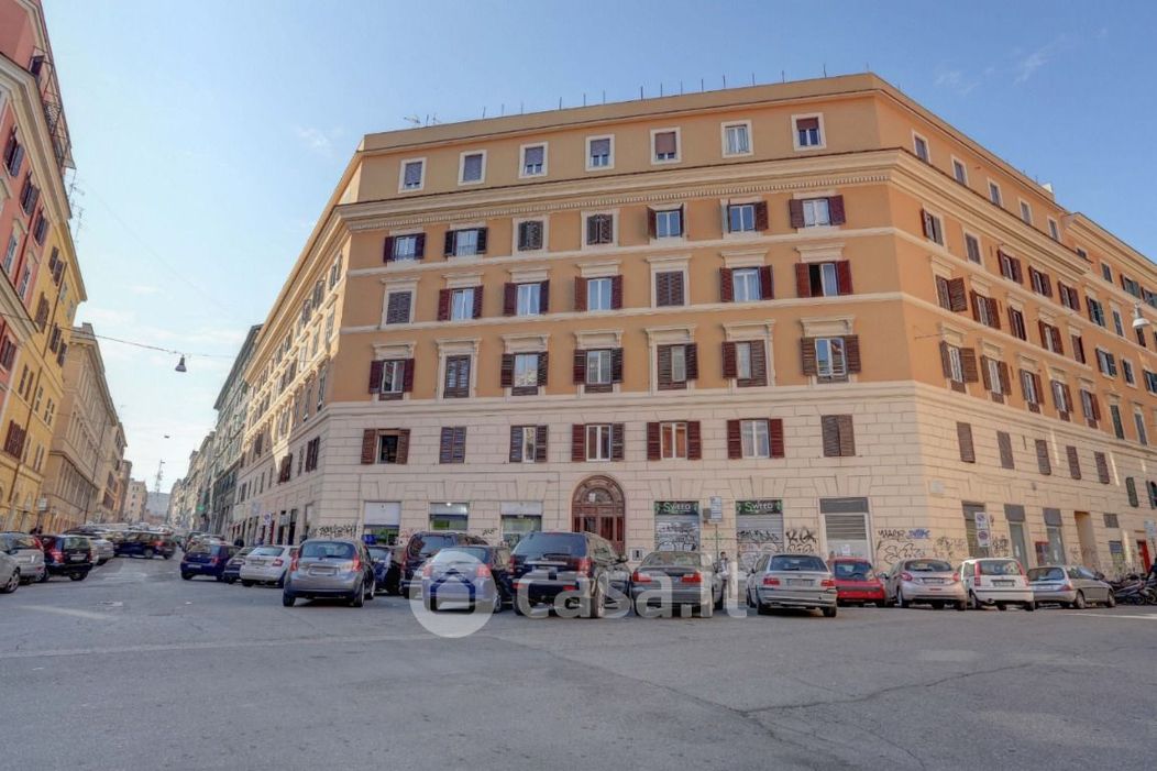 Appartamento in Affitto in Piazza dei Sanniti a Roma