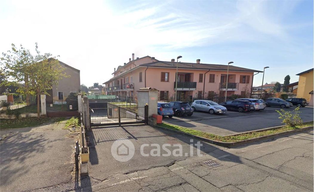 Garage/Posto auto in Vendita in Via Trento 9 a Fara Gera d'Adda