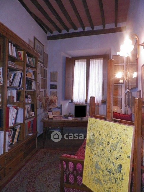 Appartamento in Vendita in Via Camollia a Siena