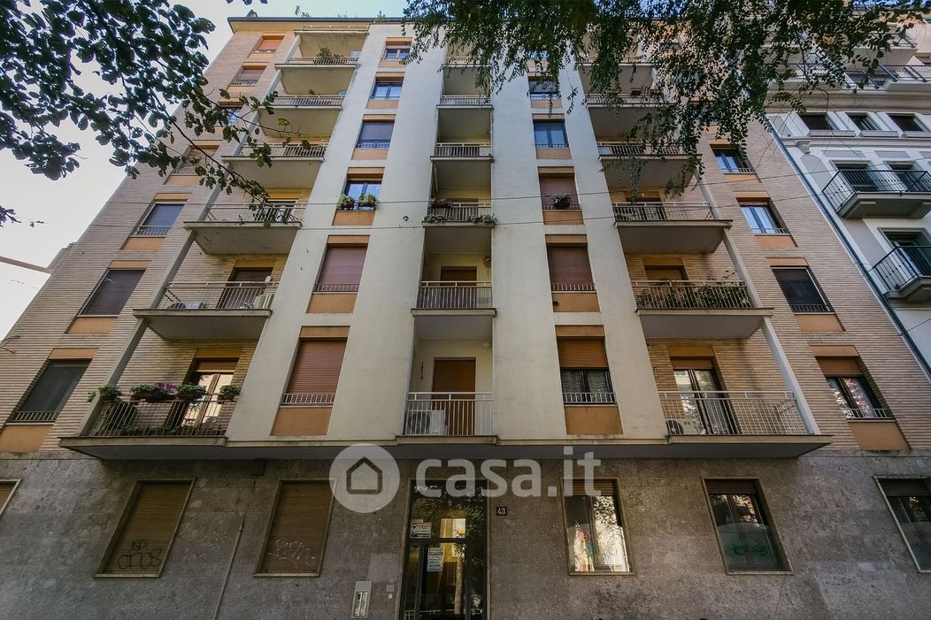 Appartamento in Vendita in Via Mac Mahon 43 a Milano