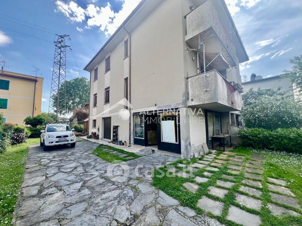Casa Bi/Trifamiliare in Vendita in Via del Cantone a San Giuliano Terme
