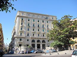 Appartamento in Vendita in Piazza Amedeo a Napoli