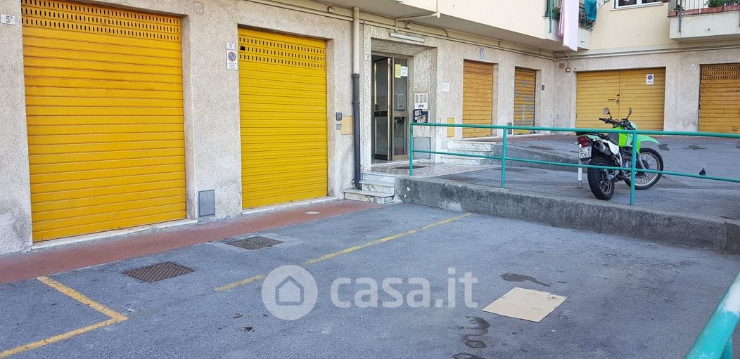 Garage/Posto auto in Vendita in Via Voltri 5 F a Genova