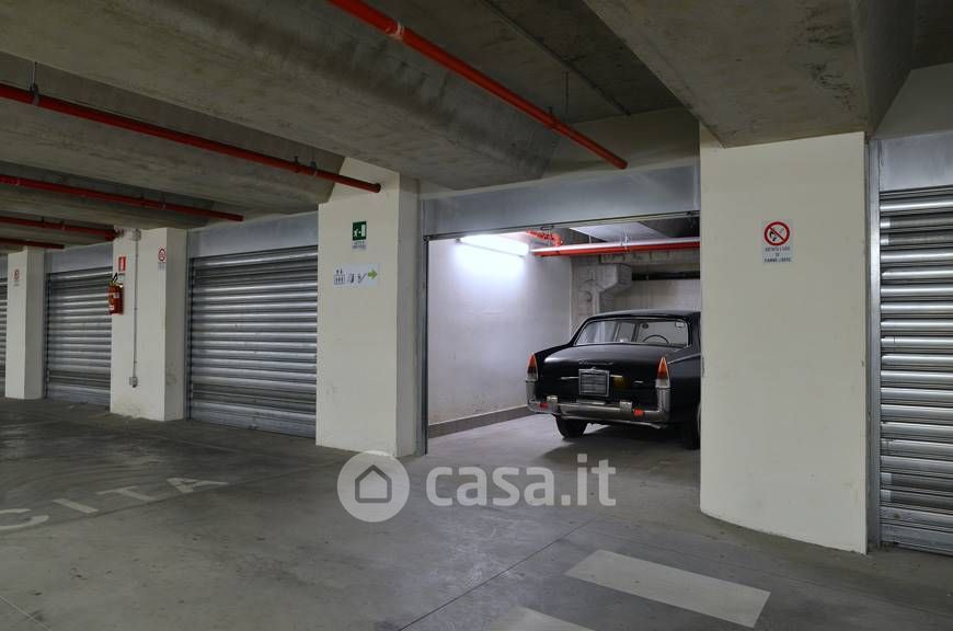 Garage/Posto auto in Vendita in a Modena