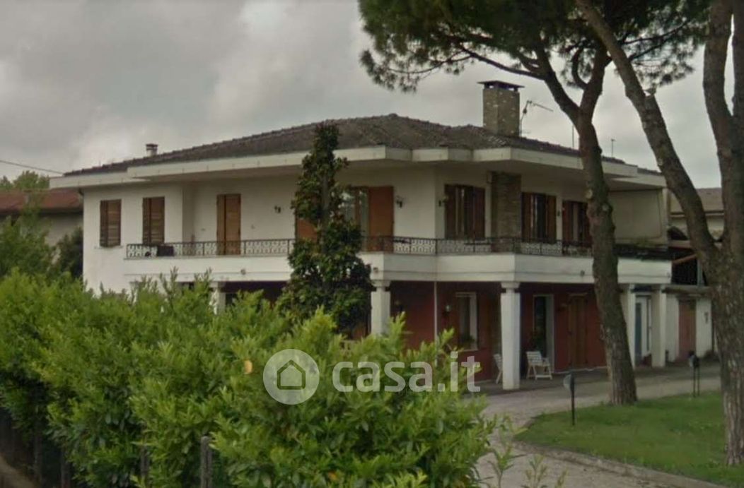 Appartamento in Vendita in Via Bruschetta a Megliadino San Vitale
