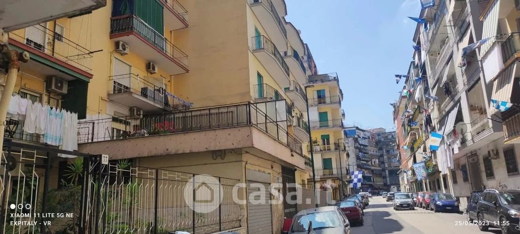 Appartamento in Vendita in Via Umbria a Napoli