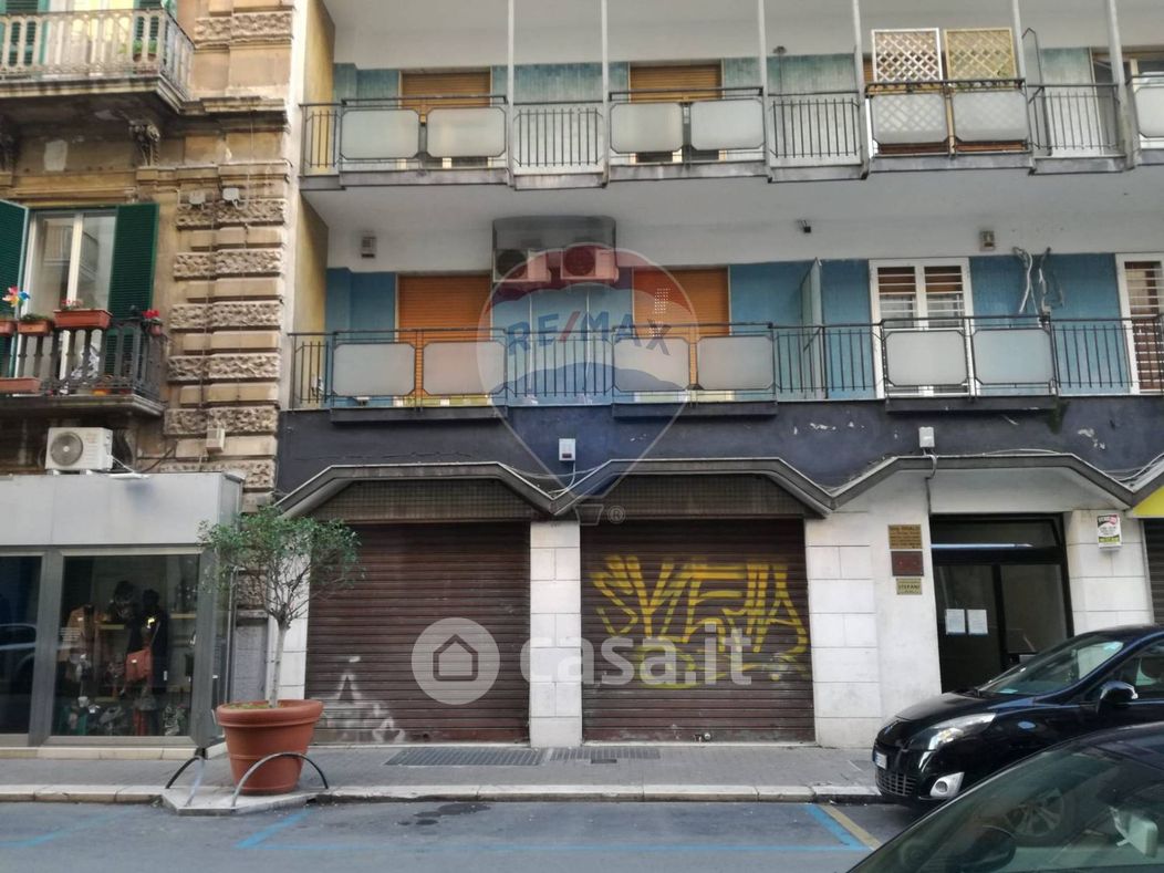 Negozio/Locale commerciale in Affitto in Via Alessandro Manzoni 21 a Bari
