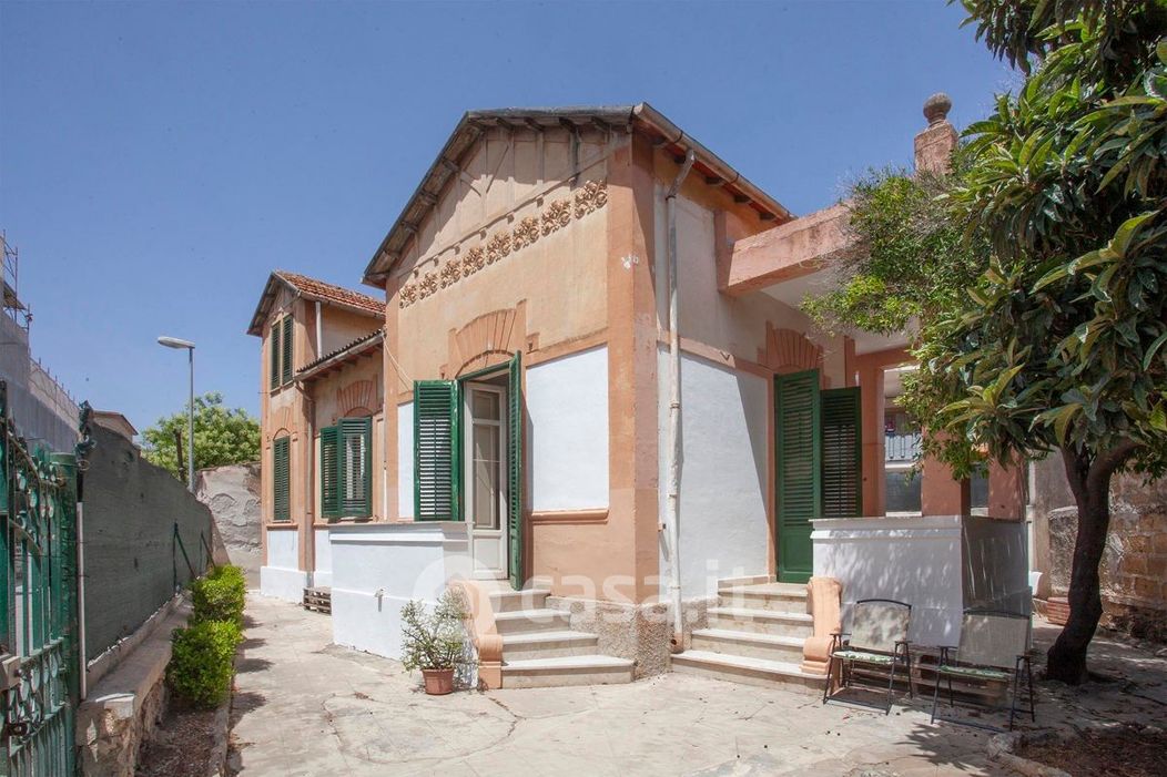 Villa in Vendita in Via Penelope 1 a Palermo