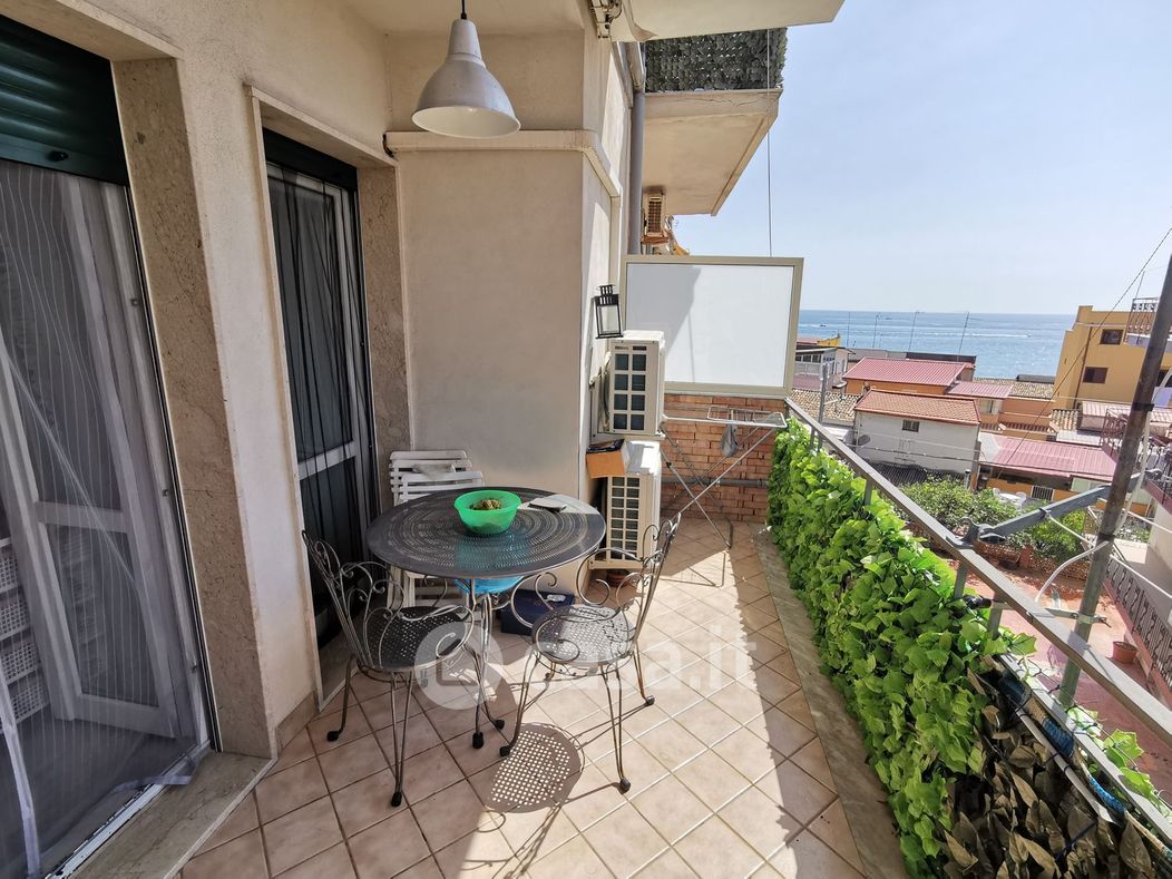 Appartamento in Vendita in Via Luigi Rizzo a Giardini-Naxos