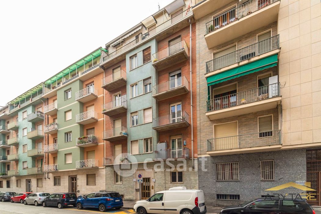 Appartamento in Vendita in Via Bene Vagienna 35 a Torino