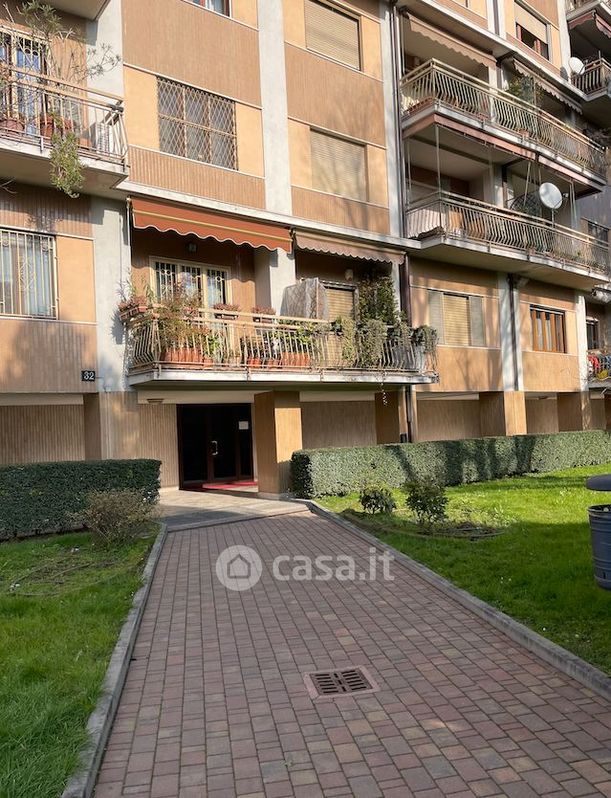 Appartamento in Vendita in Via Bari 32 a Milano