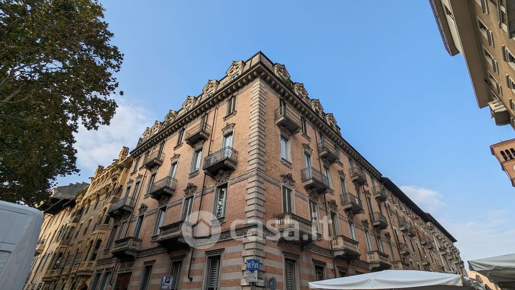 Appartamento in Vendita in Corso Galileo Ferraris 82 a Torino