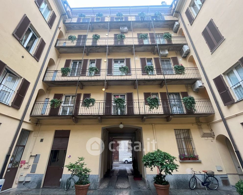 Appartamento in Vendita in Via Rosolino Pilo a Milano