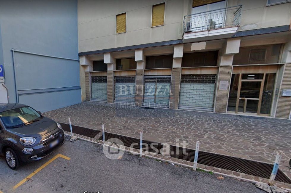 Negozio/Locale commerciale in Vendita in Via Giovanni Bruni a Brescia