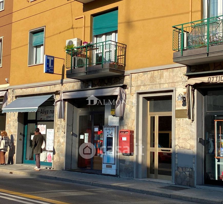 Negozio/Locale commerciale in Vendita in Via Andrea Costa a Bologna
