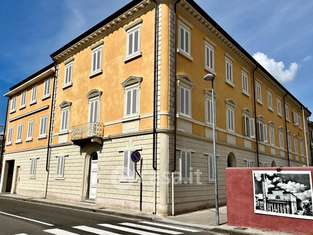 Appartamento in Vendita in Piazza Caduti Divisione Acqui Cefalonia Corfù 26 a Pontedera