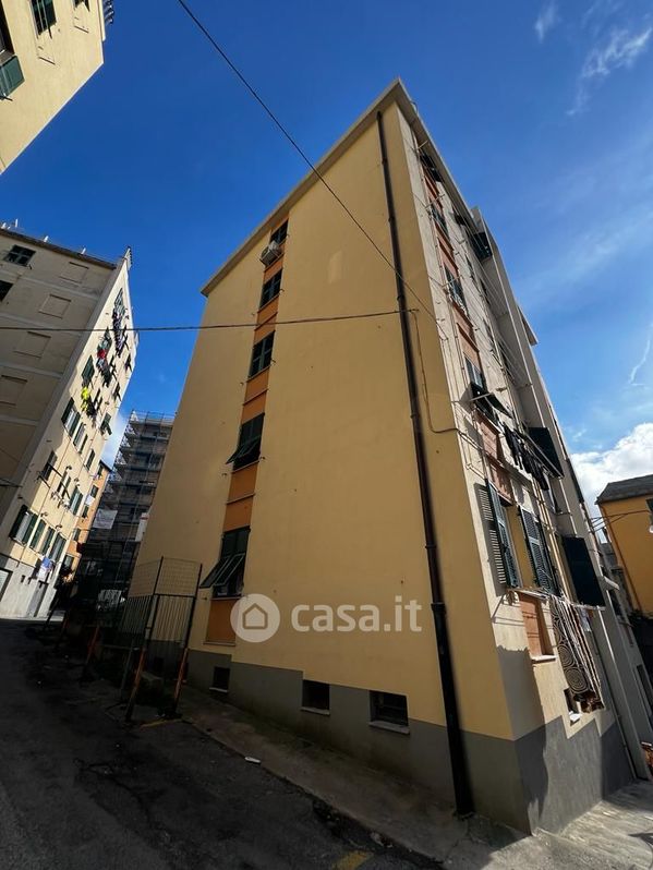 Appartamento in Vendita in Via SAPELLO a Genova