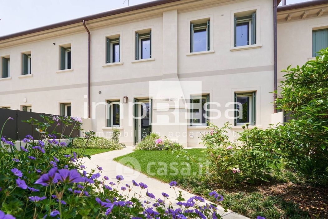 Casa indipendente in Vendita in Via Montello a Treviso