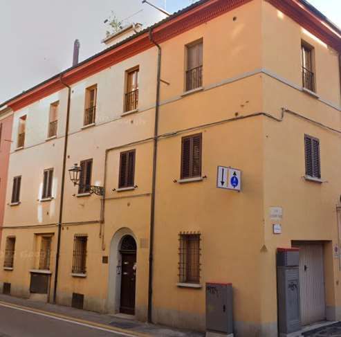 Ufficio in Vendita in Via Cavour a Imola