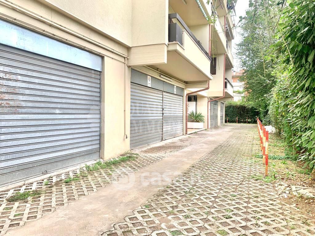 Garage/Posto auto in Vendita in Via Firenzuola 42 a Roma