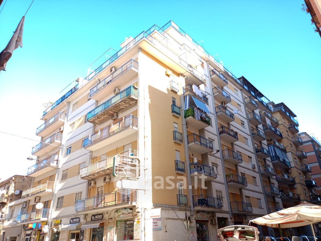 Appartamento in Vendita in Via Mario Orso Corbino 16 a Palermo