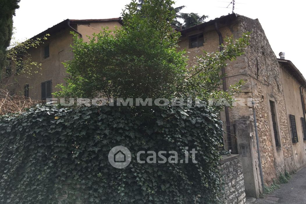 Casa indipendente in Vendita in Via Cesare Guerini 98 a Brescia