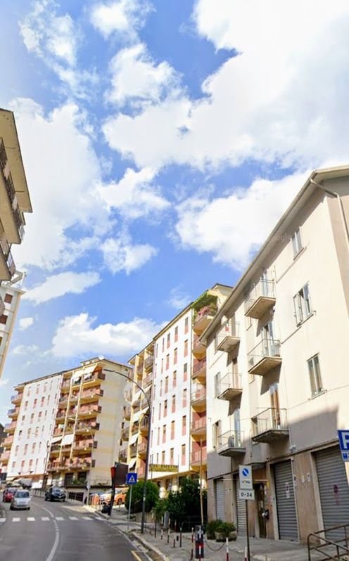 Appartamento in Vendita in Via Nicola Vaccaro 117 -87 a Potenza