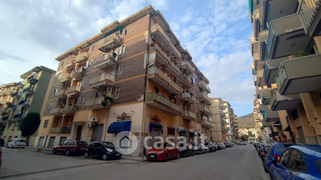 Appartamento in Vendita in Via Capitano Domenico Fiore a Salerno