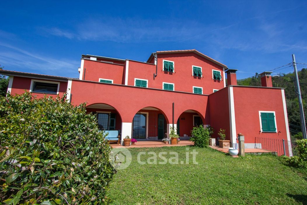 Villa in Vendita in a La Spezia