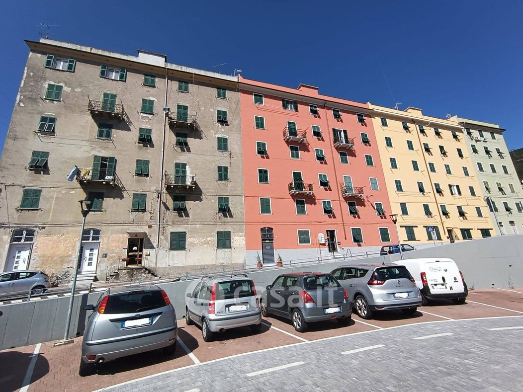 Appartamento in Vendita in Via Borzoli 78 a Genova