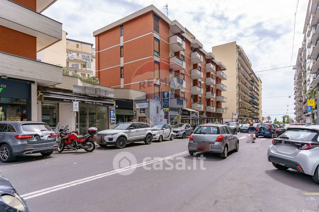 Negozio/Locale commerciale in Vendita in Viale Jonio 71 a Catania