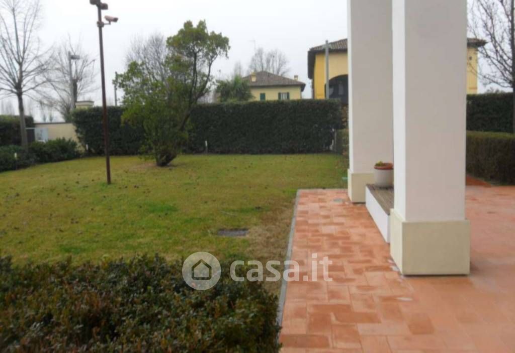 Villa in Vendita in Stradello San Marta 52 a Modena