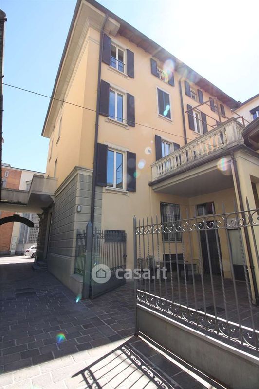 Appartamento in Affitto in Passaggio Carlo Zucchi 1 a Como