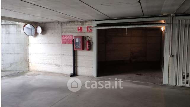 Garage/Posto auto in Vendita in Via Edmondo de Amicis 37 a Burago di Molgora