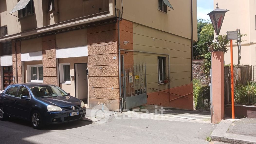 Appartamento in Affitto in Via del Campasso 14 a Genova