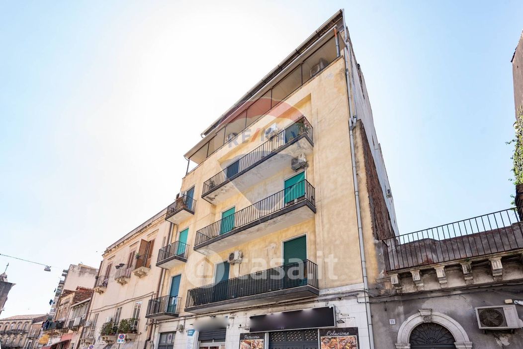 Appartamento in Vendita in Via Santa Maria della Catena 29 a Catania