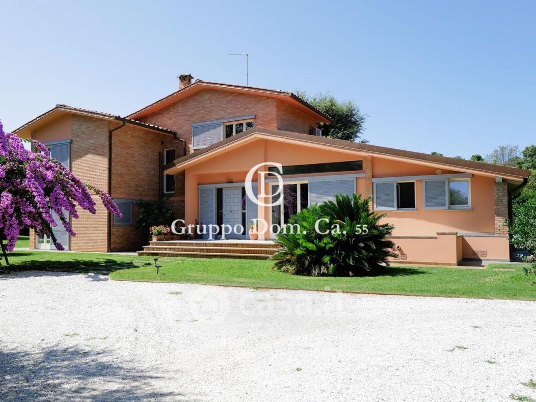 Villa in Affitto in Via Toscana 87 a Pietrasanta