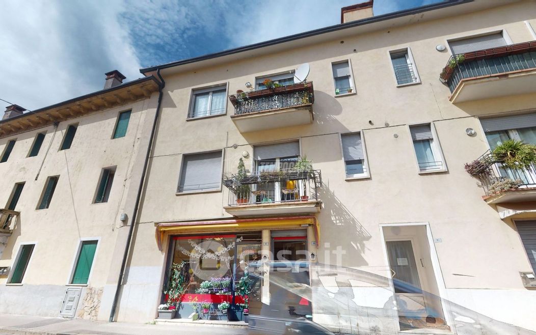 Appartamento in Vendita in Via Giacomo Chilesotti 80 a Thiene