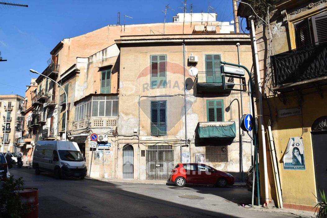 Appartamento in Vendita in Via D'Ossuna 195 a Palermo