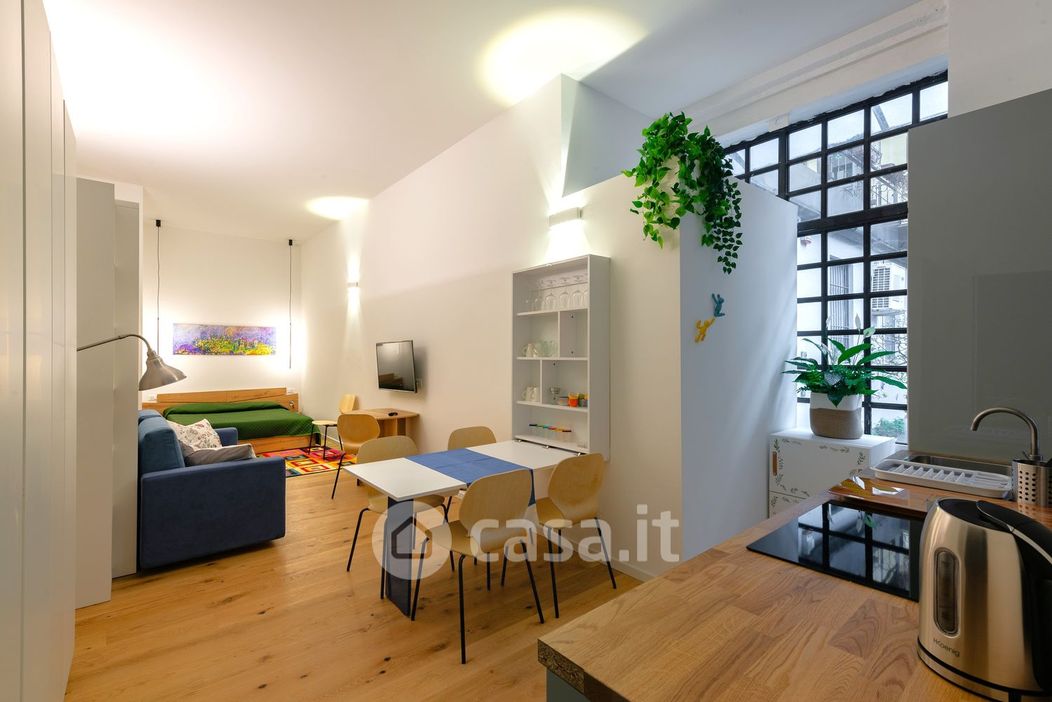 Appartamento in Vendita in Via della Commenda 33 a Milano