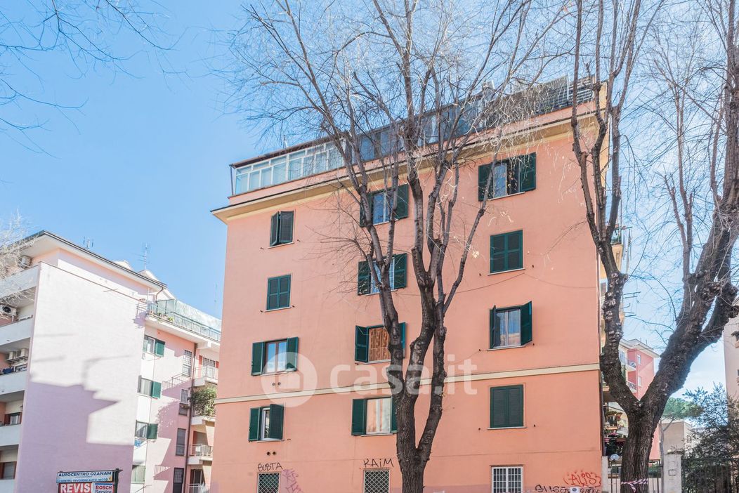 Appartamento in Vendita in Via Federico Ozanam 70 a Roma
